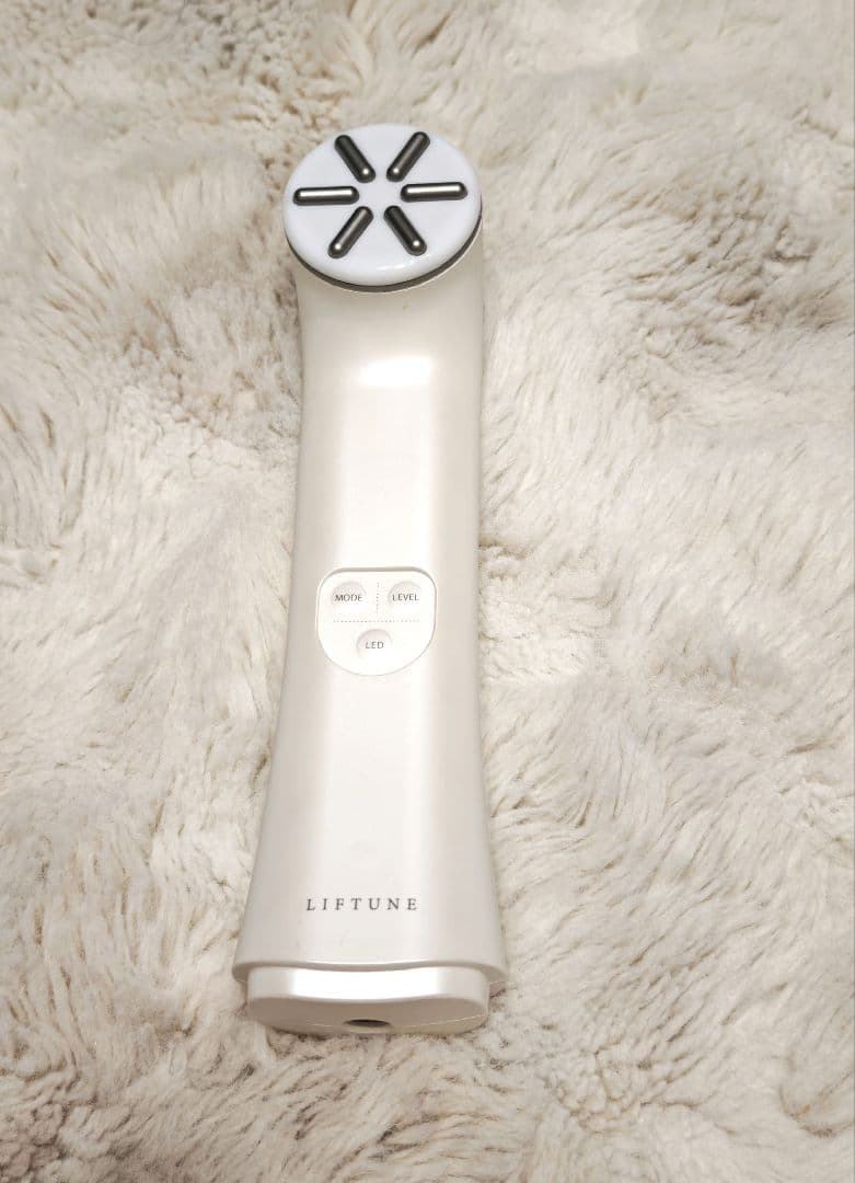家庭用複合フェイシャル美容機器 LIFTUNE [リフチューン]