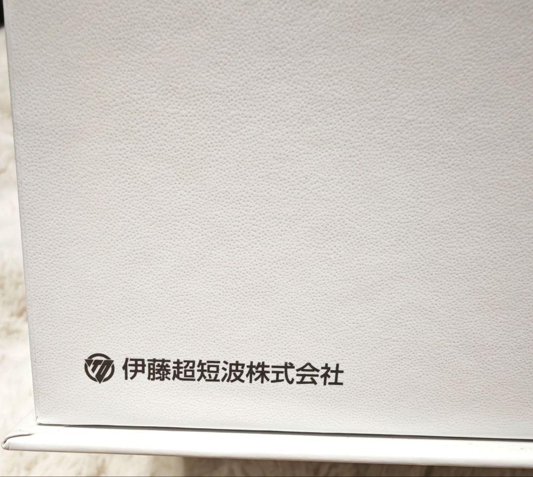 家庭用複合フェイシャル美容機器 LIFTUNE [リフチューン]