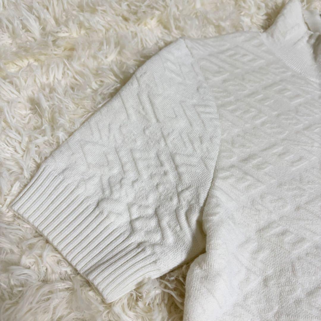 FENDI フェンディ　エンボスロゴ　ニットワンピース　白　サイズ40（M）