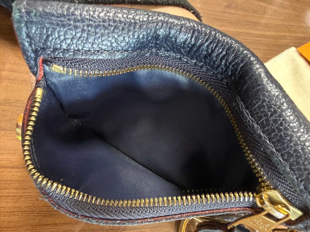 LOUIS VUITTON ネイビー ケース