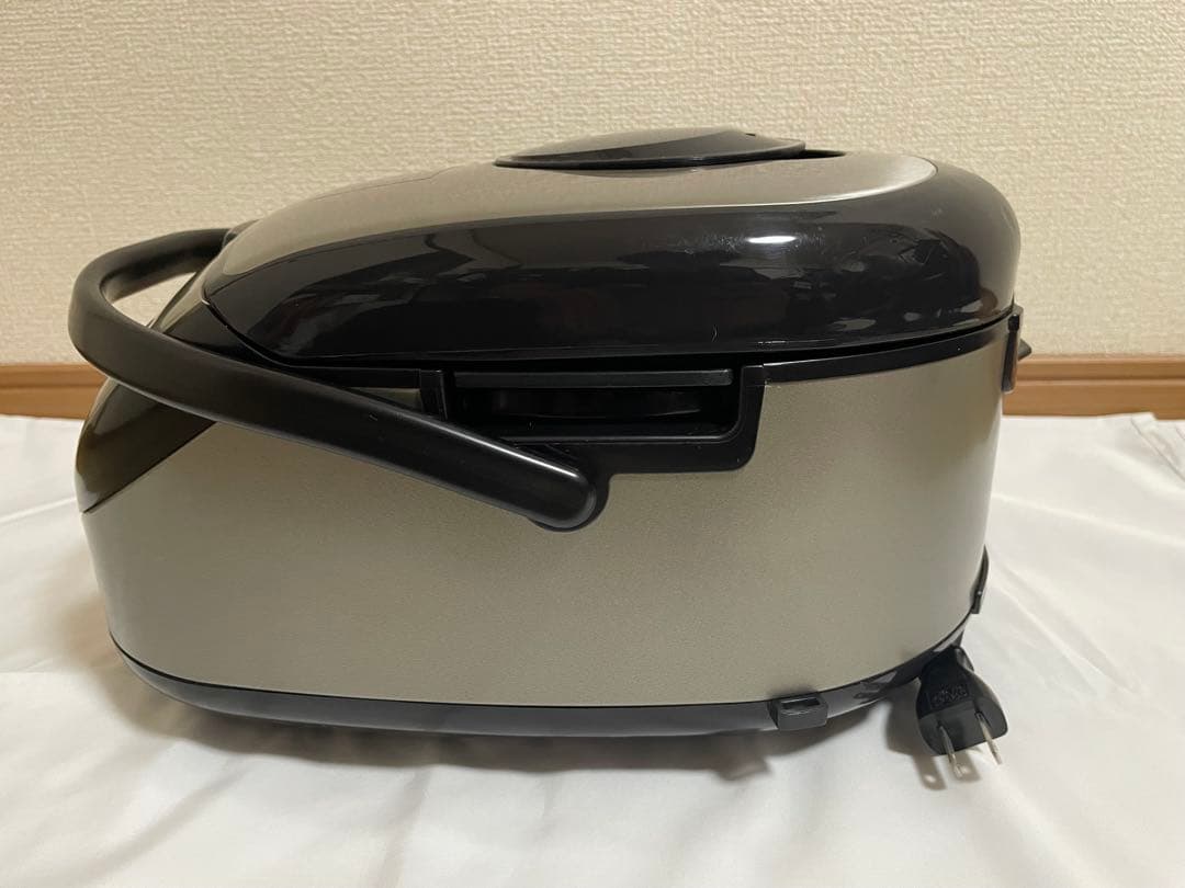 日立IHジャー炊飯器　RZ-BS10M 2023年製