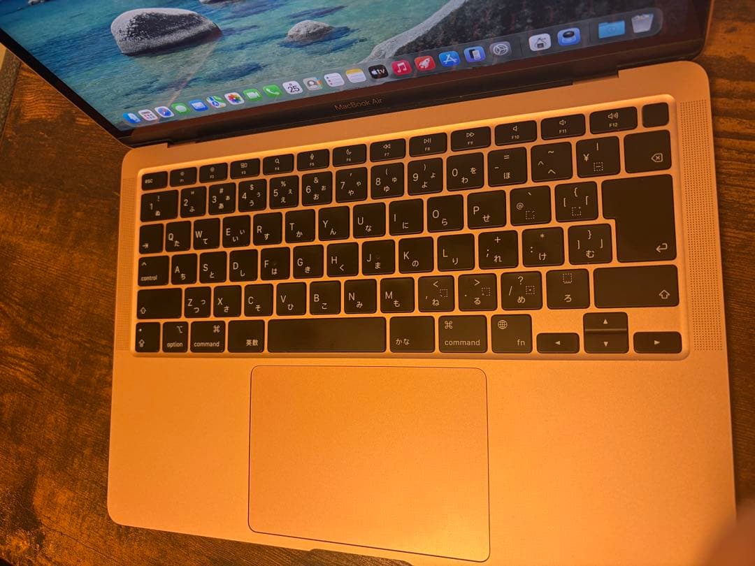 [美品]MacBook Air 2020