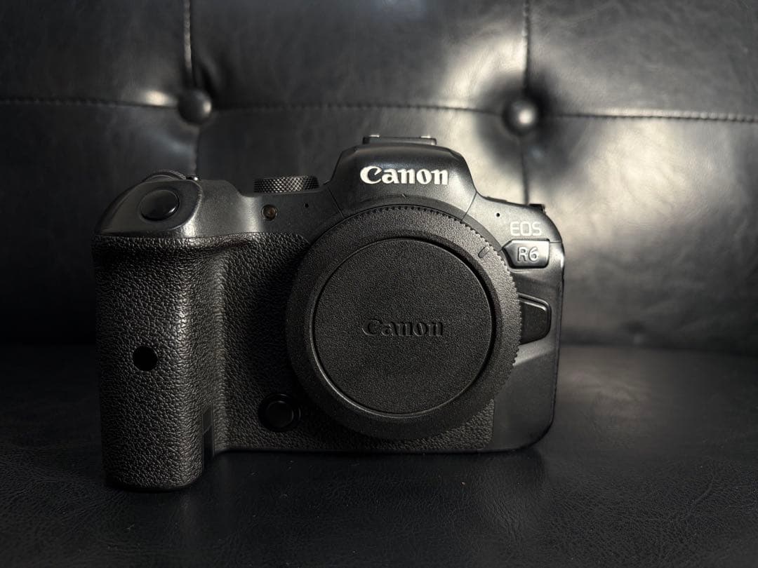 Canon EOS R6 デジタル一眼レフ 本体 バッテリー２個セット(073)