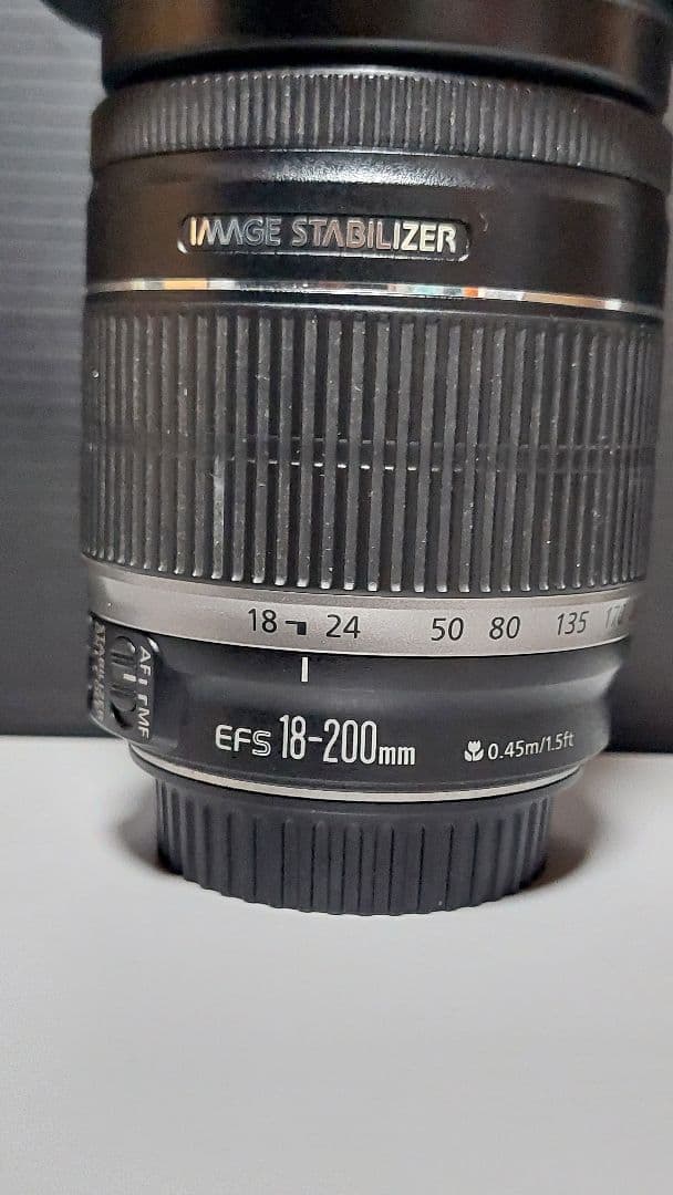 Canon EFS 18-200mm ズームレンズ