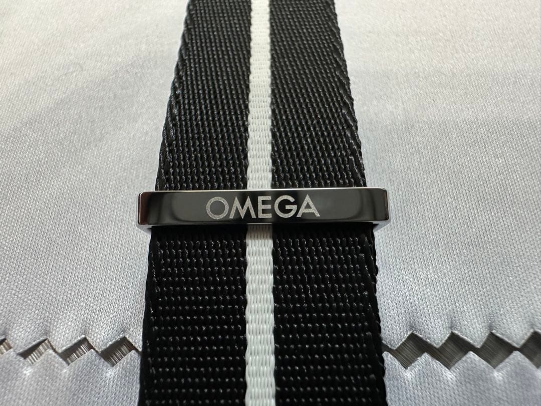 【純正品】オメガ OMEGA NATOストラップ ブラック＆ホワイト