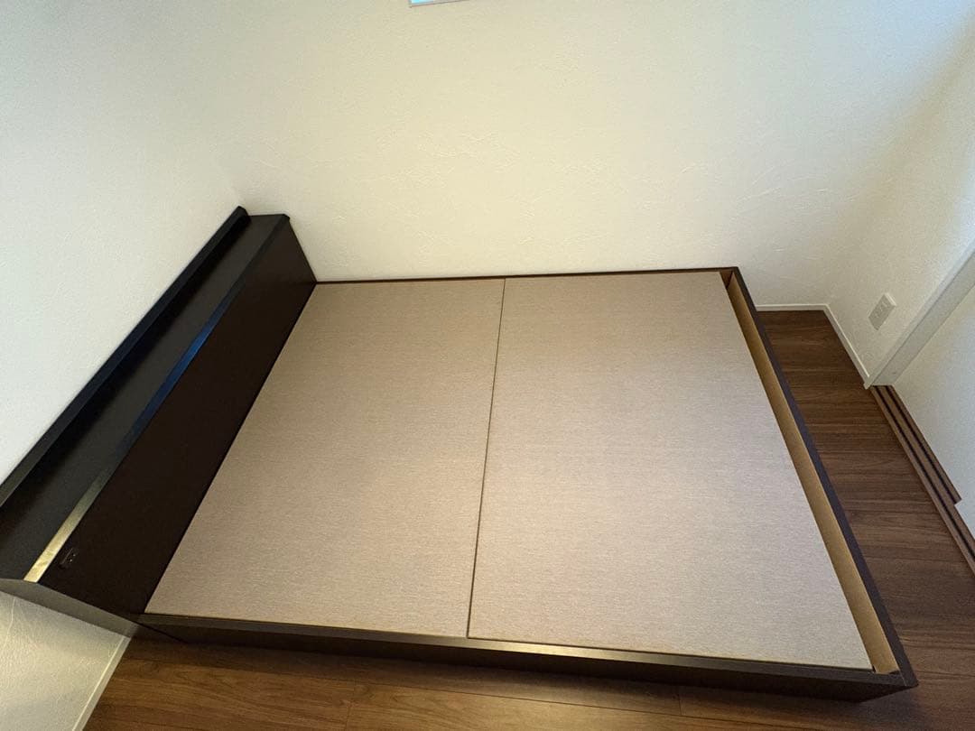 フランスベッド　ワイドダブルベッドフレーム ヘッドボード付き