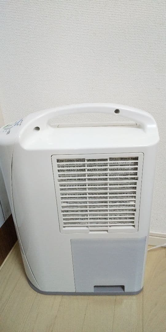 今からの時期にオススメ、コロナ衣類乾燥除湿機✨