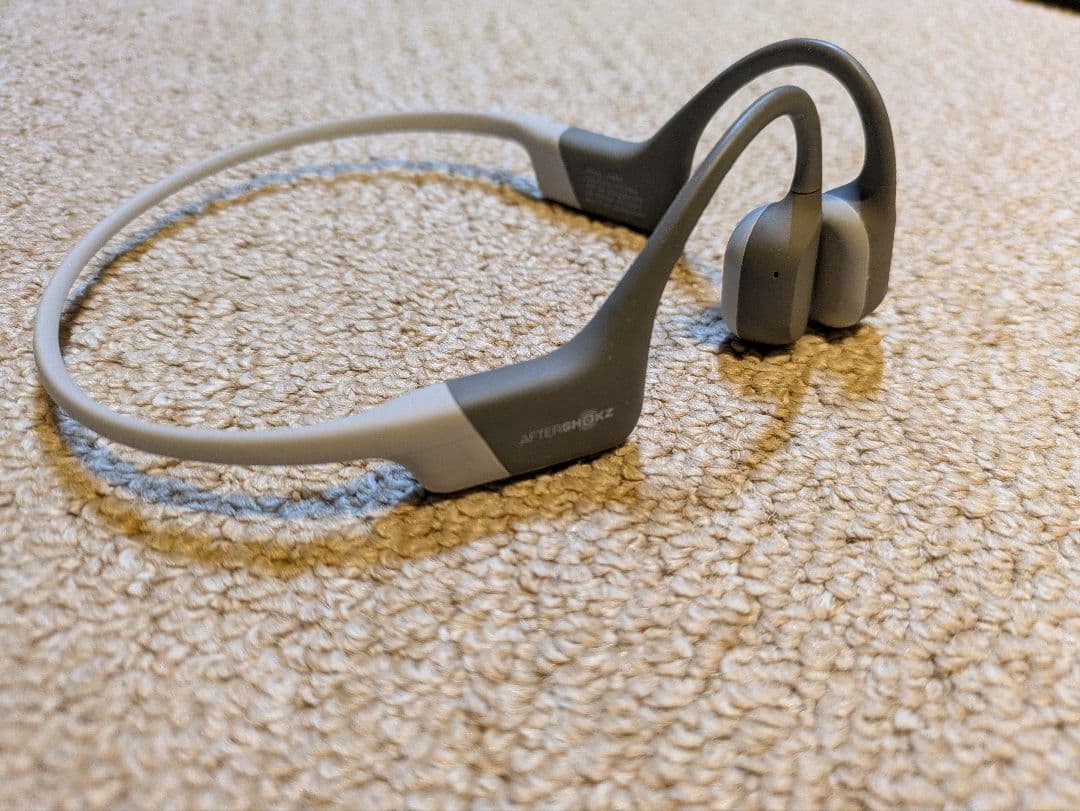 AEROPEX 骨伝導イヤホン グレー ケース付き