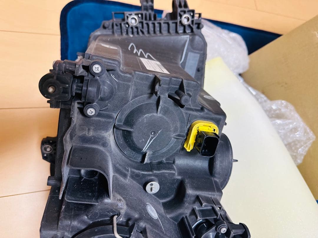 三菱ふそう 17スーパーグレート 運転席側ヘッドライト 中古