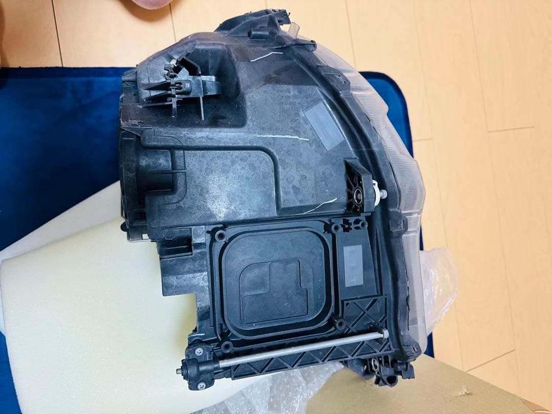 三菱ふそう 17スーパーグレート 運転席側ヘッドライト 中古