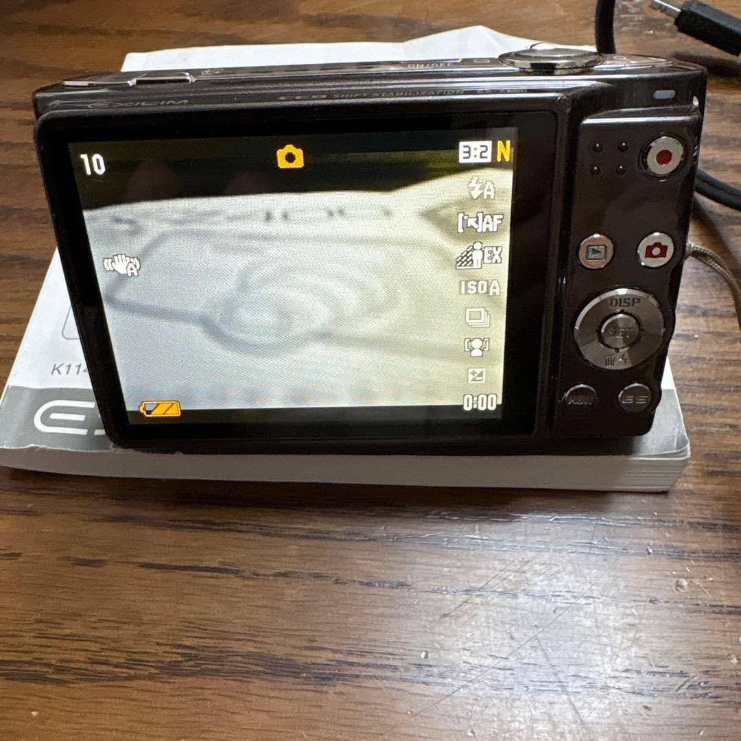 デジタルカメラ CASIO EXILIM EX-Z400 12.1MP