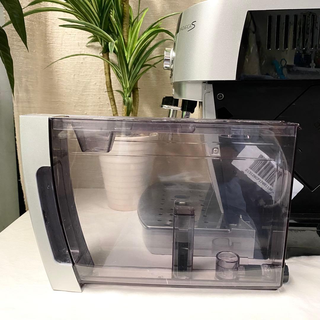 自動エスプレッソマシンでお家時間を優雅に♪ デロンギ マグニフィカS