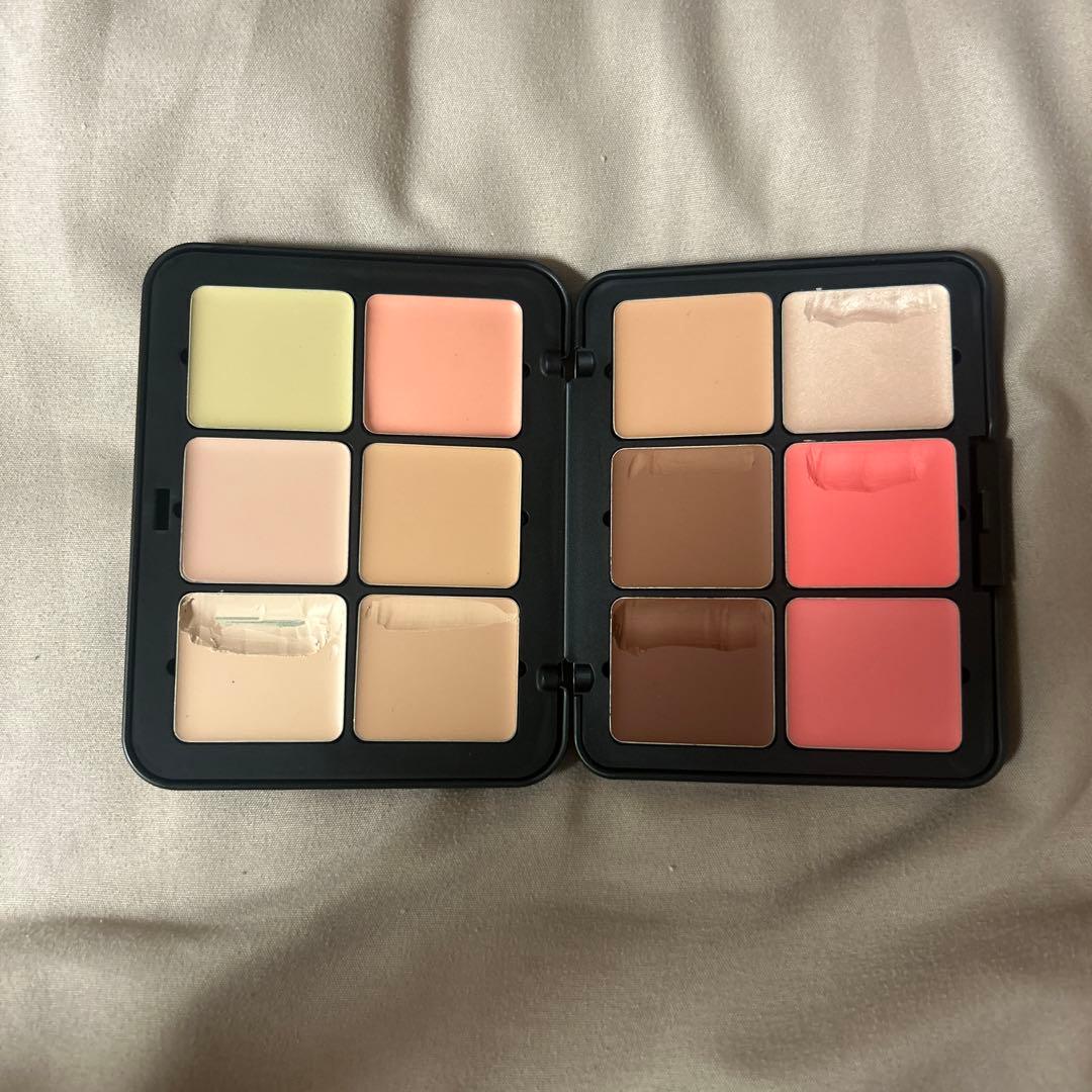 本日値下げMAKE UP FOR EVER HDスキンオールインワンパレット ︎⭐︎