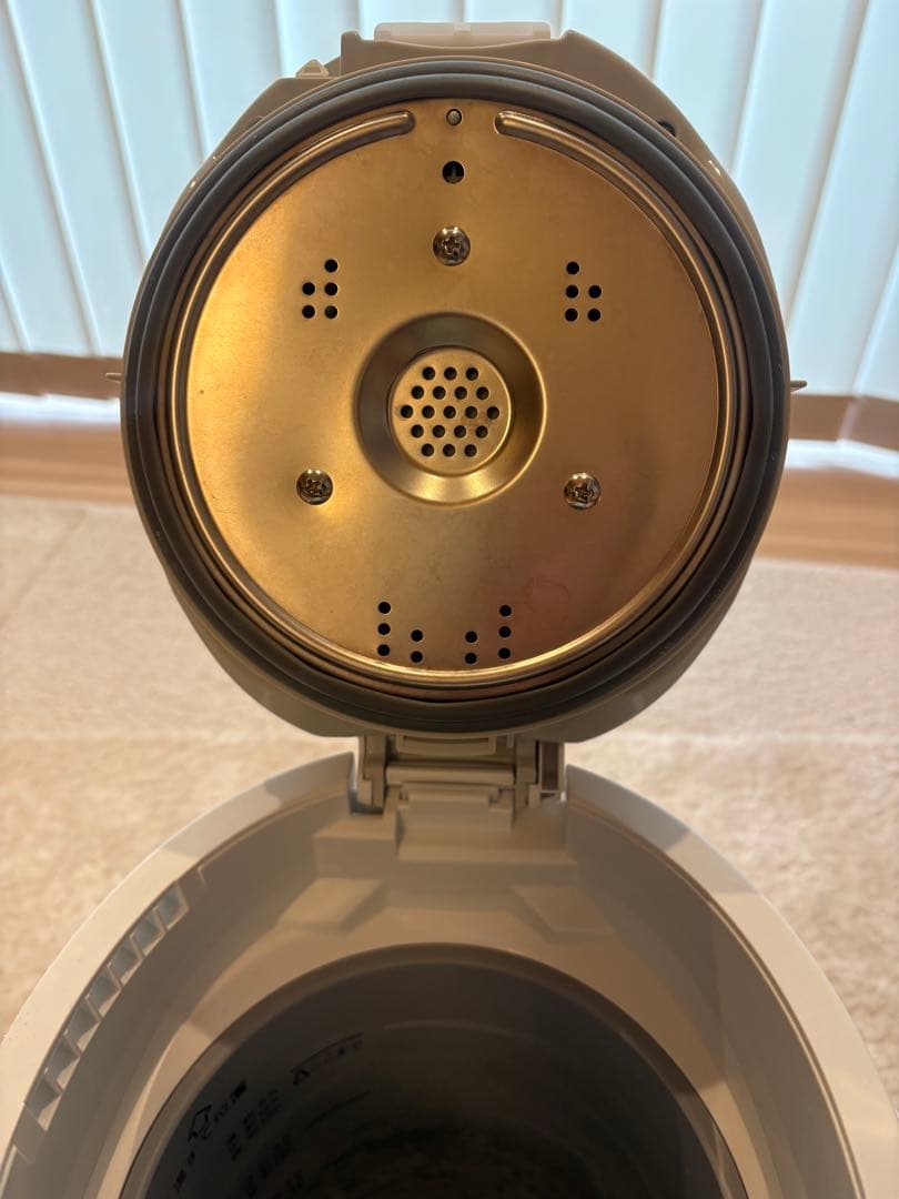 スチーム式置き型加湿器