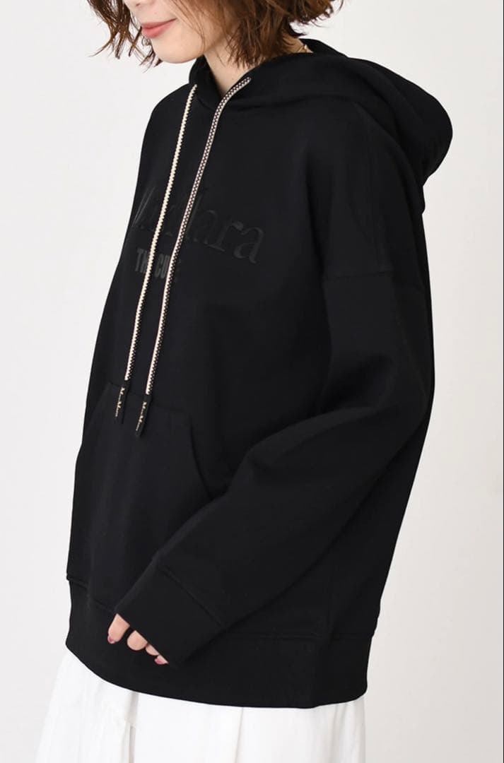 【値下げ】美品、Max Mara ブラック パーカー　XS