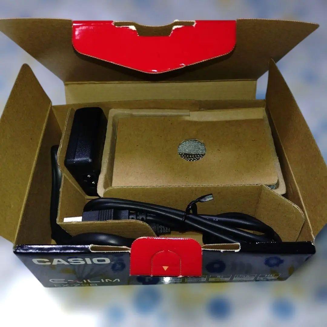 美品　カシオ デジカメ EXILIM　EX-Z28 付属品付き　匿名配送