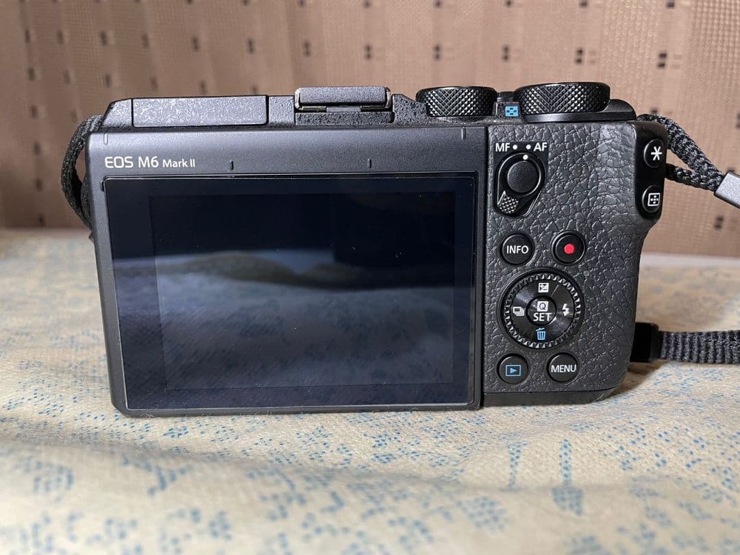 Canon EOS M6 Mark II ダブルズームEVF キット ブラック