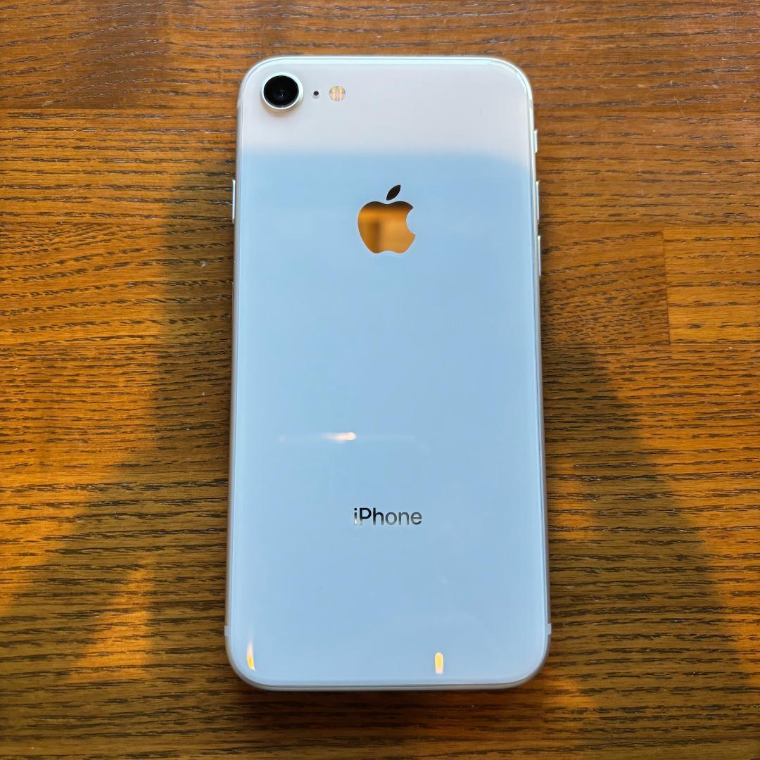 iPhone 8 シルバー 64GB SIMフリー