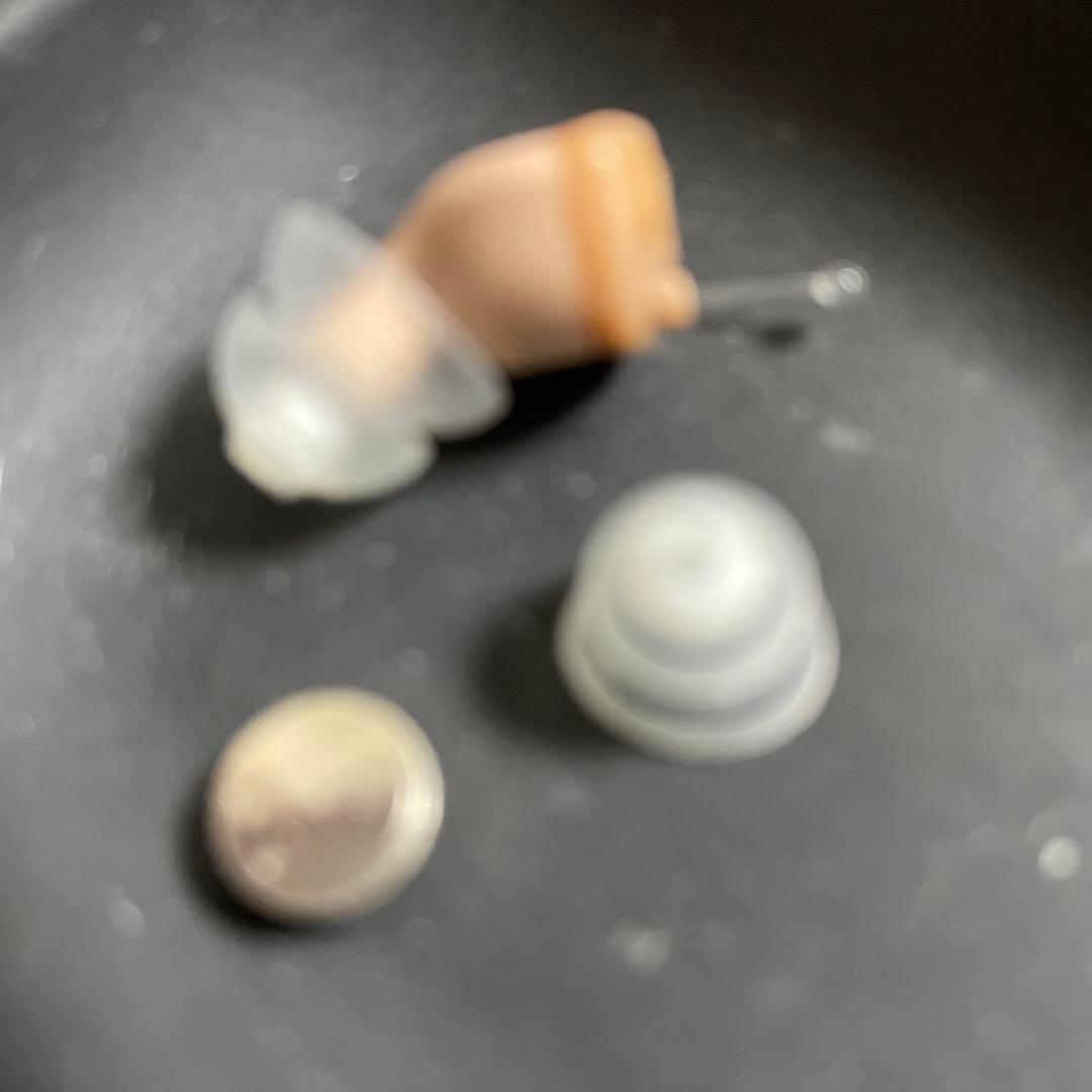 オンキョー耳穴型 右耳用です。