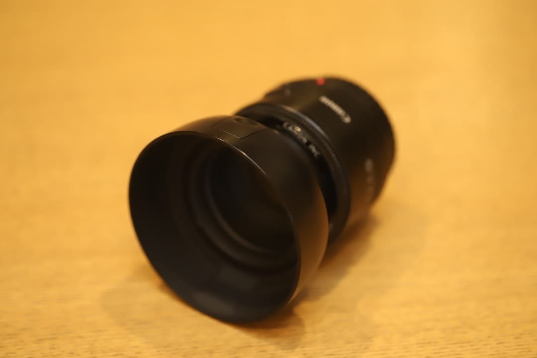 Canon EF50mm F1.8 II 純正フード付 単焦点レンズ