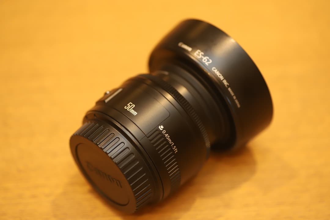 Canon EF50mm F1.8 II 純正フード付 単焦点レンズ