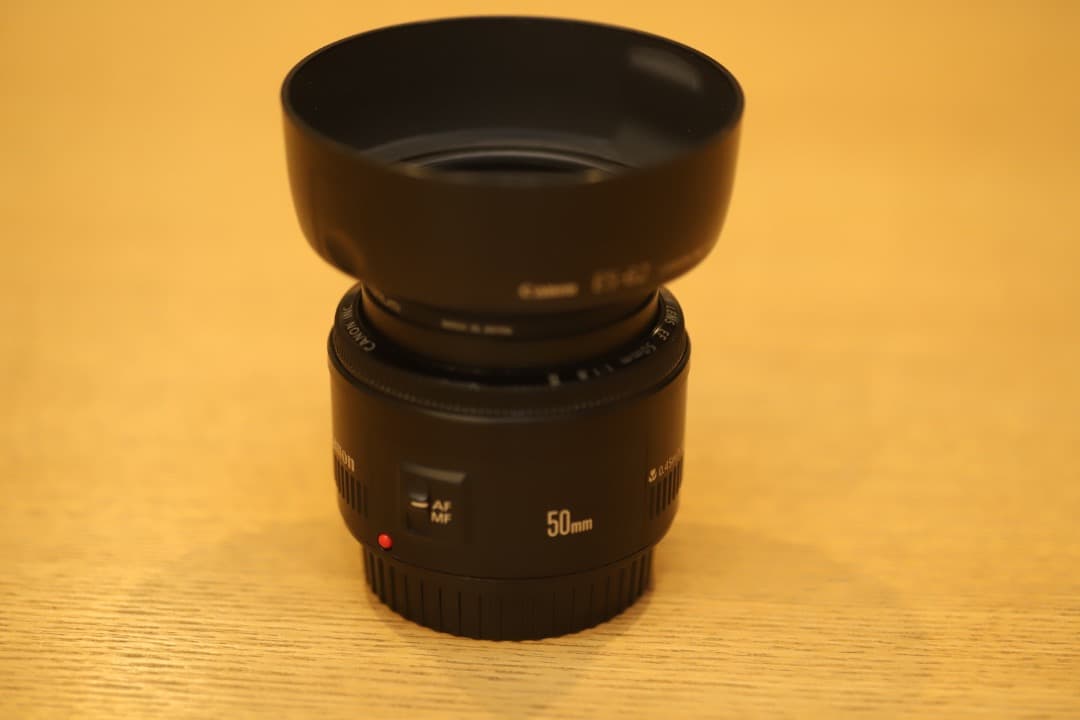 Canon EF50mm F1.8 II 純正フード付 単焦点レンズ