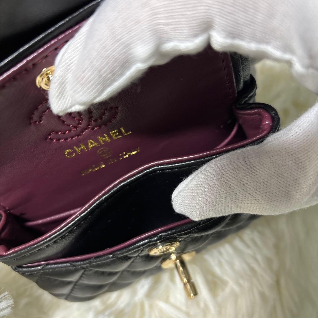 CHANEL ブラック ミニバッグ キルティングノベルティ