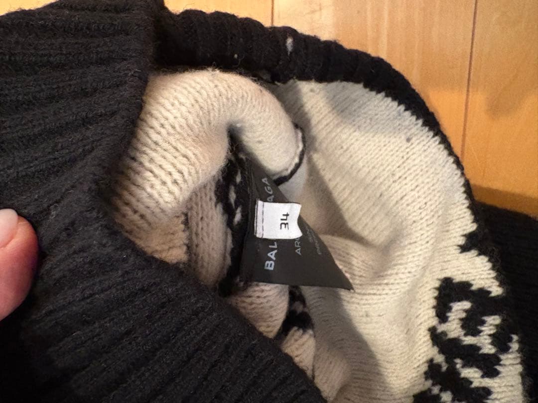 BALENCIAGA ロゴ入りセーター ブラック　34サイズ