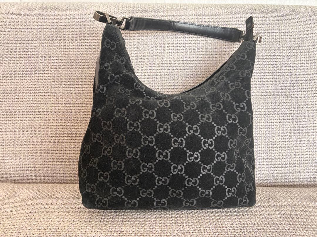 【GUCCI】ブラックスエード ショルダーバッグ