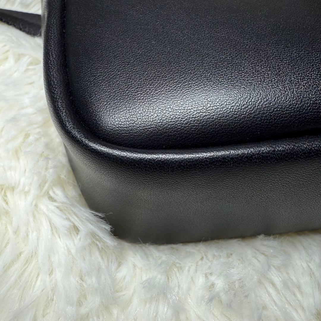 ラコステショルダーバッグ　ボディバッグ