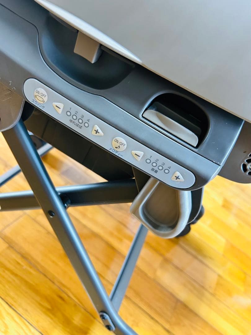 Combi ネムリラ　電動スイング　オートスイング