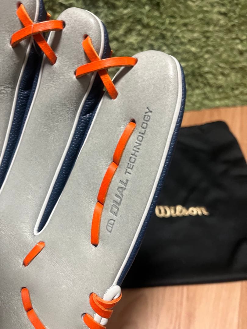 レ*ん様 ウィルソン ワナビーヒーローデュアル 軟式外野手用00型 ネイビーSS