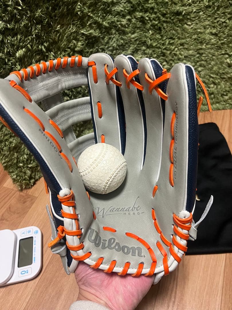 レ*ん様 ウィルソン ワナビーヒーローデュアル 軟式外野手用00型 ネイビーSS
