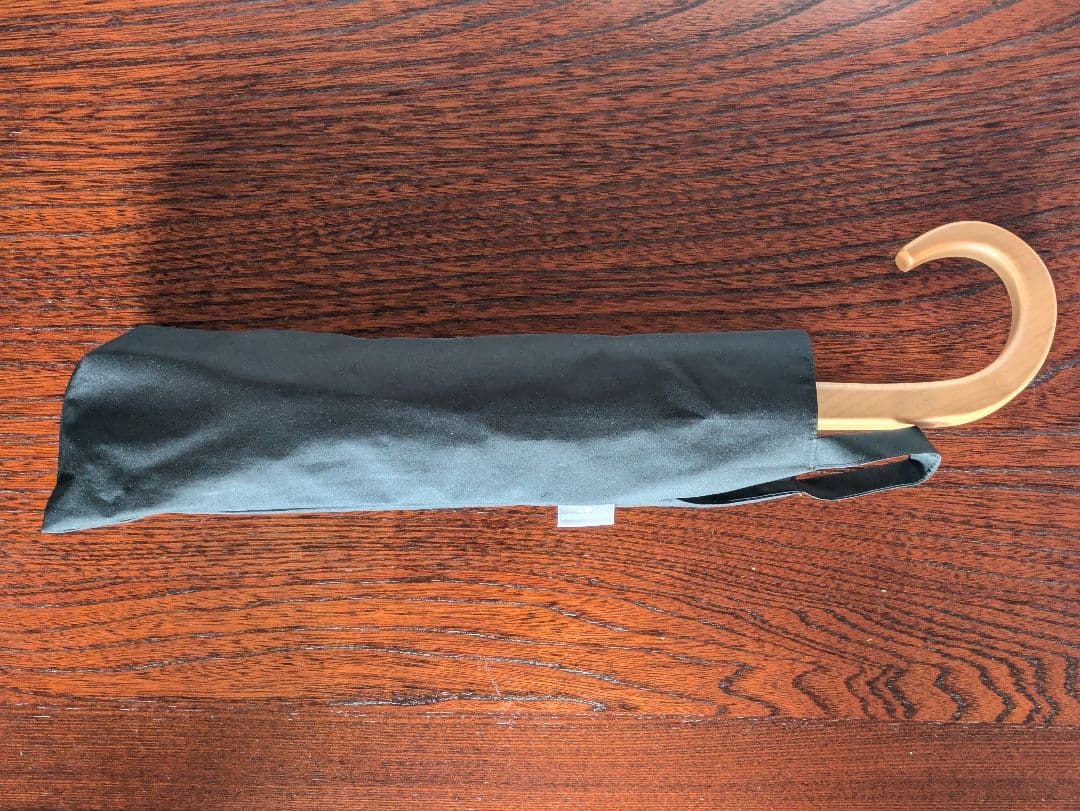 【美品】サンバリア100 黒 無地 2段折 8本骨