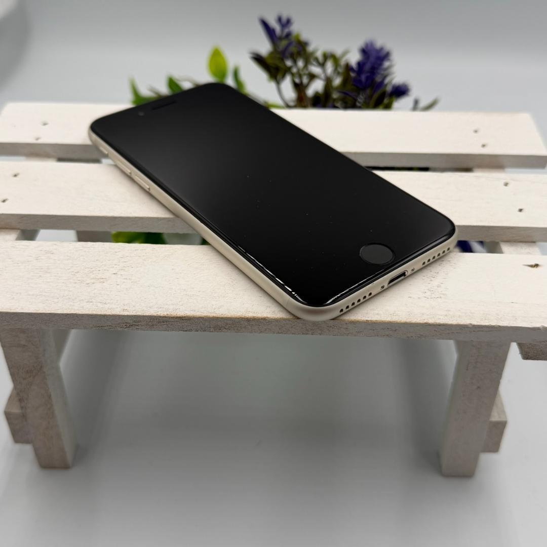 iPhone SE第3世代 64GB スターライト 423