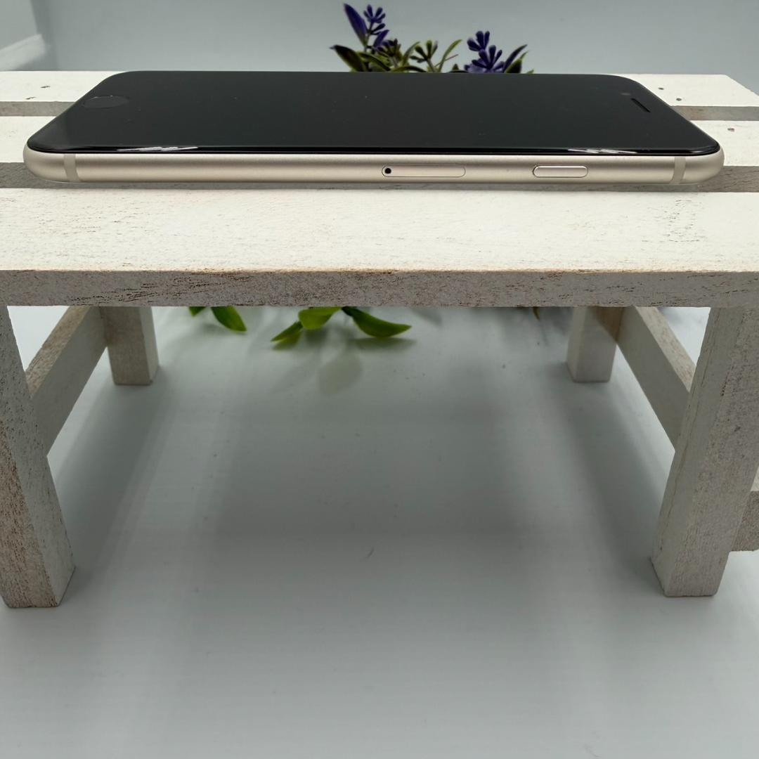 iPhone SE第3世代 64GB スターライト 423