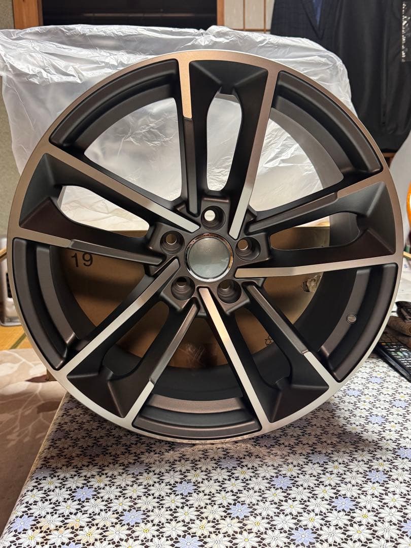 1329 19インチ アロイホイール