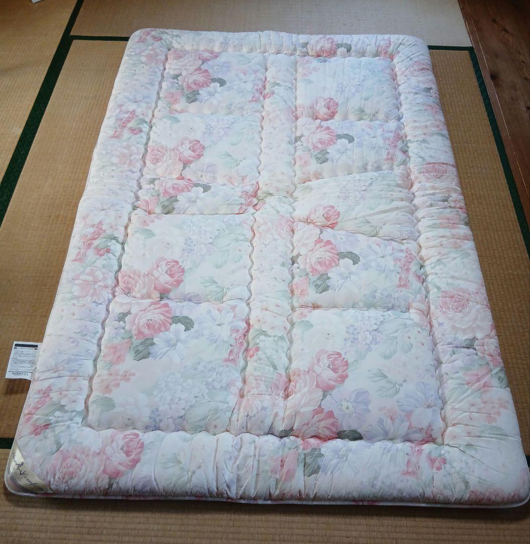 ダブル敷き布団 140x210cm　 中綿　羊毛50%ポリエステル50%