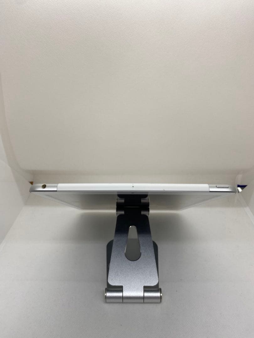 Ipad 第8世代 32GB Wi-Fi + Cellular 41246