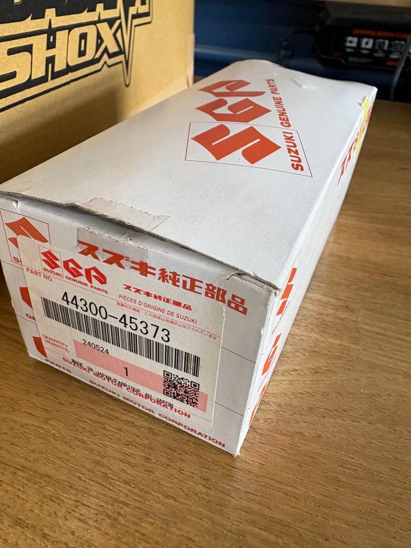 GSX1100S用　スズキ 純正 新品燃料コック 44300-45373