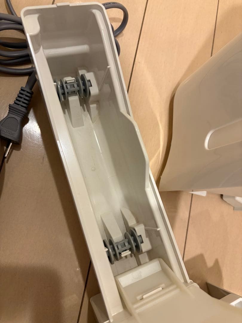 美品　SHARP 加湿空気清浄機　KC-J50-W