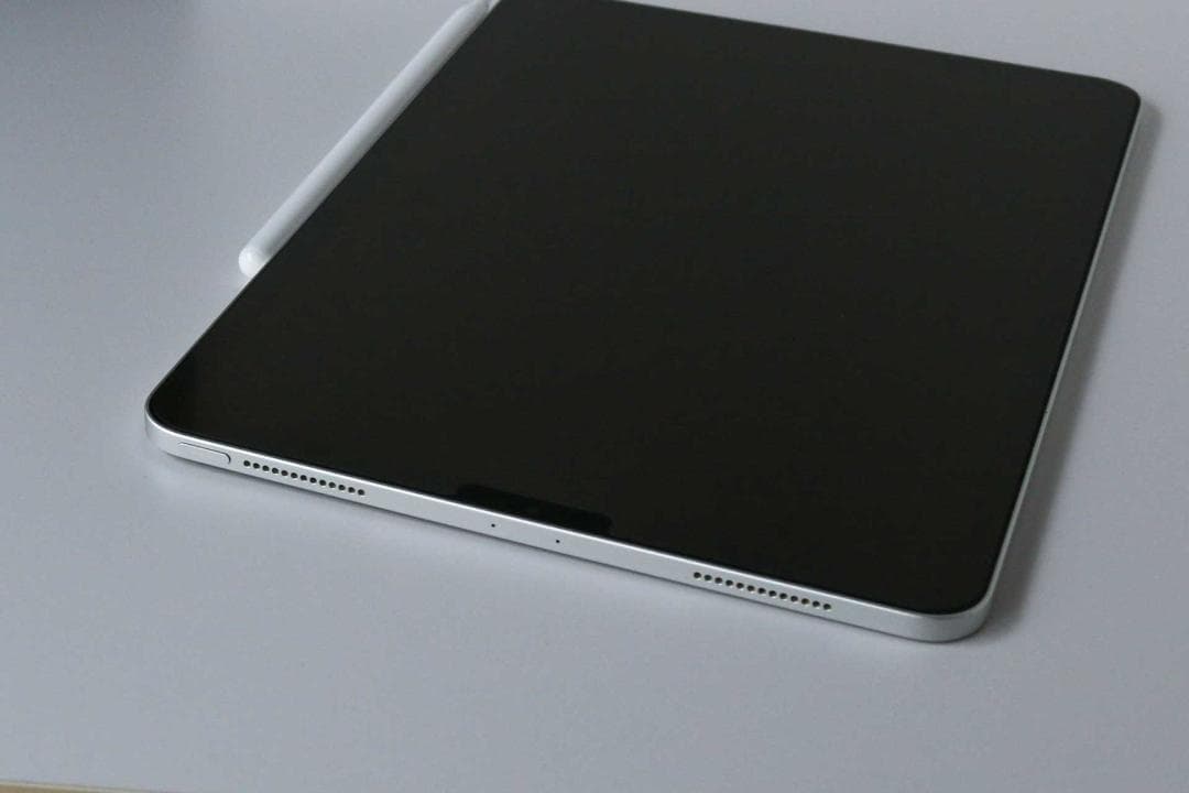 さ*ぃ様 ワンオーナー　iPadPro 11インチ　2018　64G　シルバー