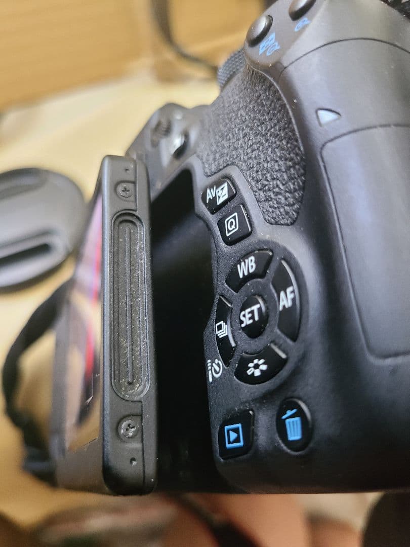 Canon デジタル一眼レフカメラ EOS Kiss X8i