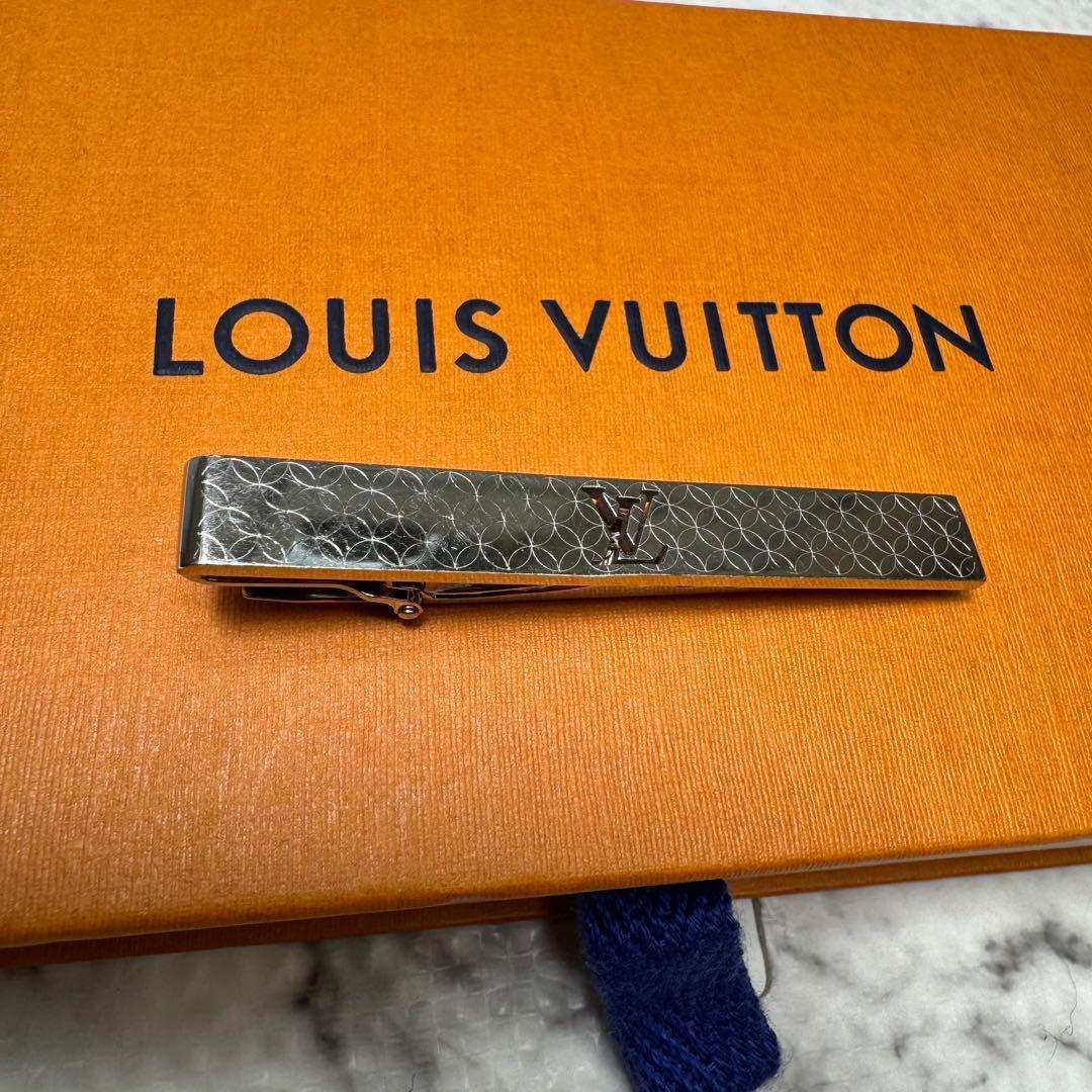 ルイヴィトン　ネクタイピン　モノグラム　装飾