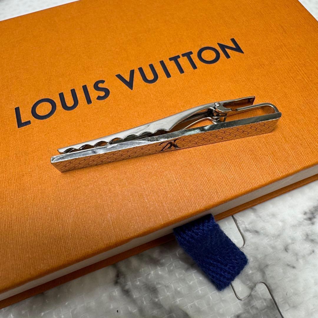 ルイヴィトン　ネクタイピン　モノグラム　装飾