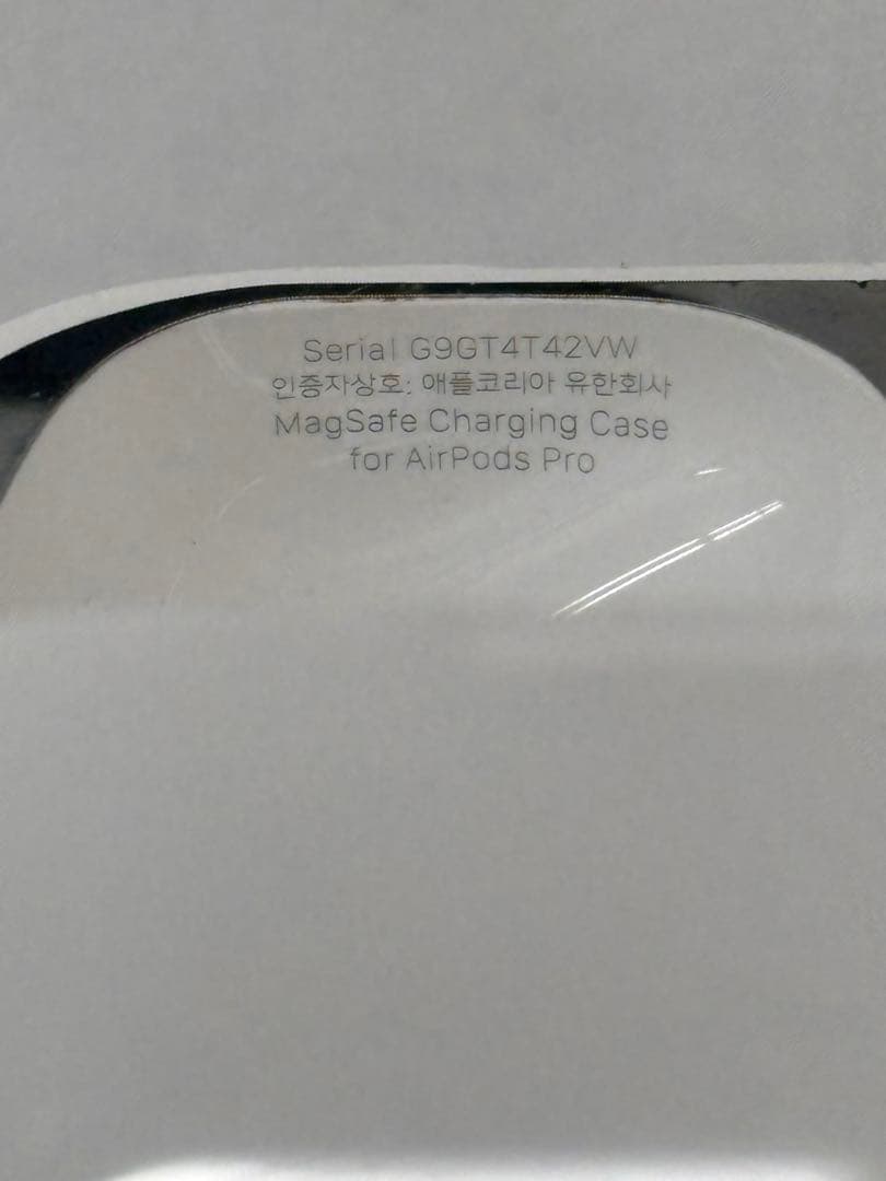 ②AirPods Pro 第二世代　A2968 A3048-3047 イヤホン