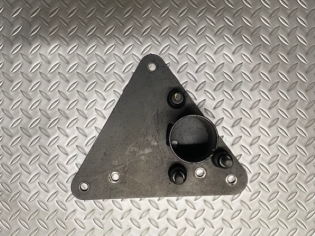 W463 G350d 背面タイヤブラケット純正品