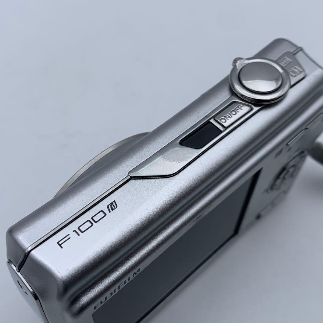 FUJIFILM FinePix F100fd コンパクトデジタルカメラ