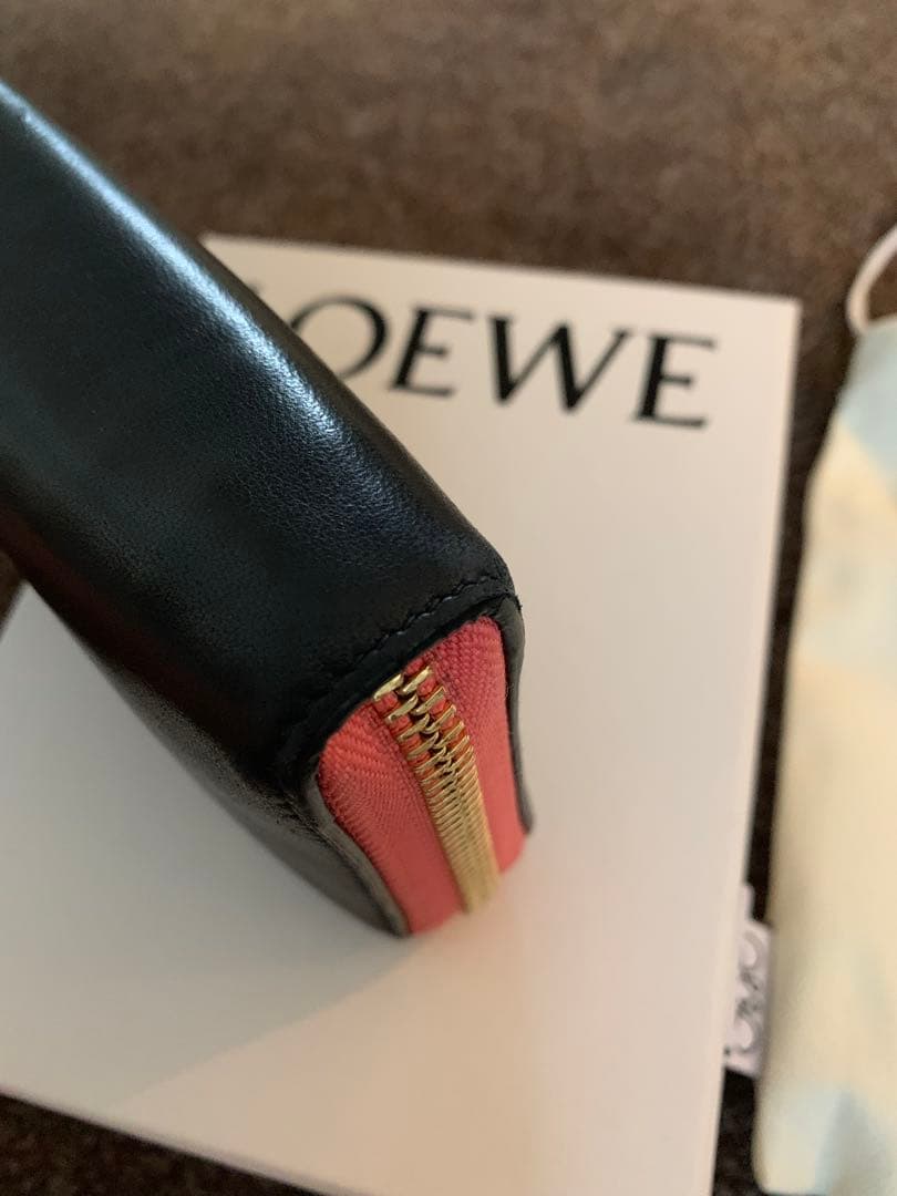 LOEWE ラウンドファスナー　ミニ財布