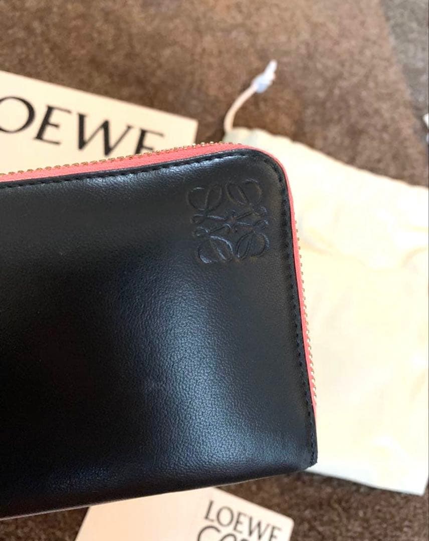 LOEWE ラウンドファスナー　ミニ財布